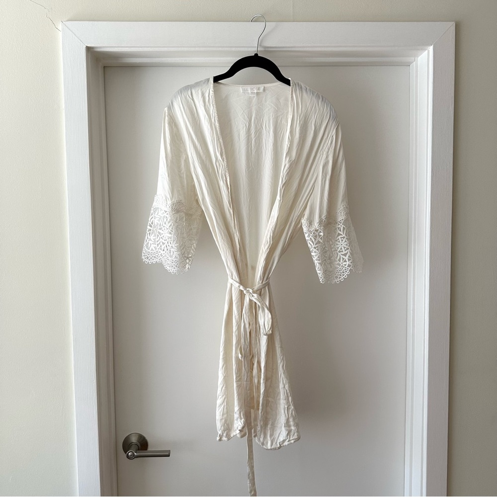 le rose lace silk robe